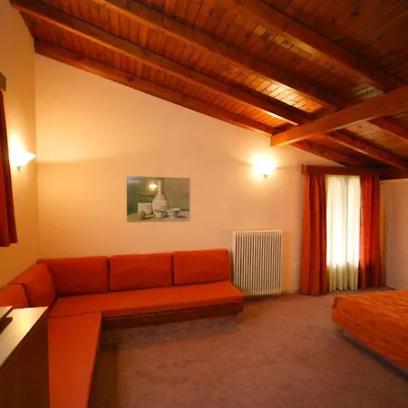 Driades Pensjonat Kalawrita